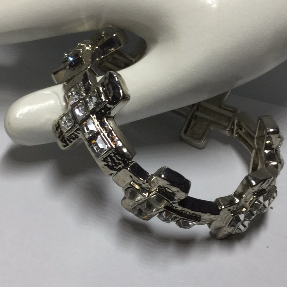 Fantasy crosses bracelet new